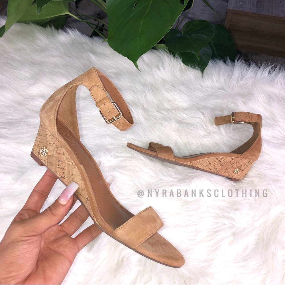 Tory Burch: Savannah 45mm Wedge Sandal